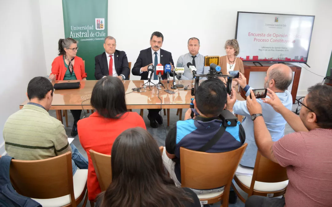 Laboratorio de Opinión Pública de la UACh entregó resultados de encuesta sobre “Proceso Constituyente en la Región de Los Ríos”